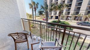 Balkón nebo terasa v ubytování Immaculate Ocean View Double Queen Suite!- Grande Cayman Resort Unit 232 - Sleeps 4 Guests!