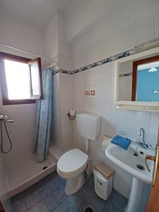 Koupelna v ubytování Maravelias Rooms