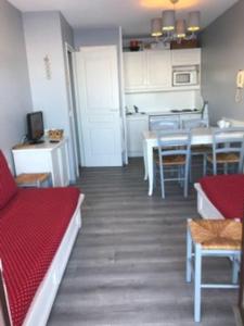 Køkken eller tekøkken på Appartement montagne Valmeinier 1800