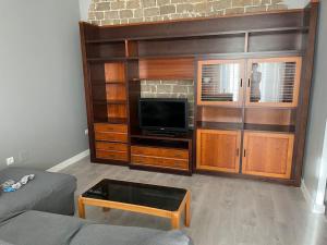 Μια τηλεόραση ή/και κέντρο ψυχαγωγίας στο Piso céntrico