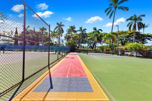 Tenis a/nebo squash v ubytování Kaanapali Shores 640 nebo okolí
