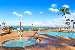 Bazén v ubytování Kaanapali Shores 640 nebo v jeho okolí