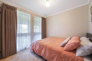 Gallery image of Great Ocean Road Retreat in Warrnambool