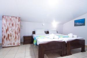 Posteľ alebo postele v izbe v ubytovaní Apartment Liolios #7