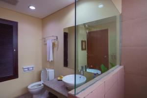 Bany a The Jayakarta Suites Komodo Flores