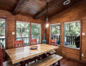 Φωτογραφία από το άλμπουμ του Midtown Riverfront Complex σε Ruidoso