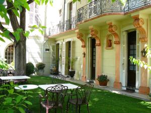 Gallery image of Hôtel du Fiacre in Carpentras