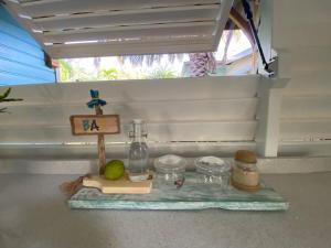 Foto dalla galleria di Villa Gaïa - Bungalow Ti-Spa et son jacuzzi privé dans un jardin tropical, séjour en amoureux ou en famille a Le Diamant