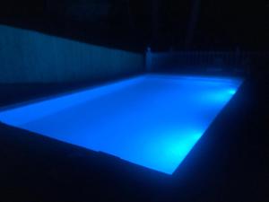 Bazén v ubytování Chalet El Tochar nebo v jeho okolí