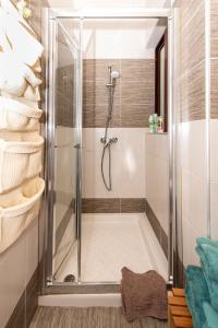 Bilik mandi di Ta’ Giljan B&B Gozo