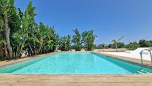 Villa Paradiso by Salento Affitti tesisinde veya buraya yakın yüzme havuzu