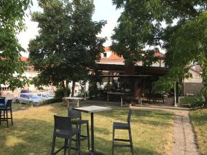 Zahrada ubytování Logis Hôtel & Restaurant - Le Floride