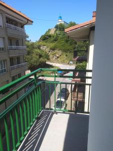 A balcony or terrace at Apartamento Costa II con Parking exterior comunitario y parking privado en el centro