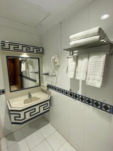 Kupatilo u objektu Hayat Redwa Hotel