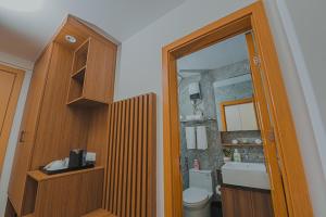 Koupelna v ubytování M9 Kirirom Hotel