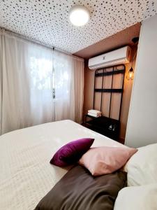 Suite4u客房内的一张或多张床位