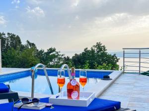 Bazén v ubytování Holiday home Giran nebo v jeho okolí