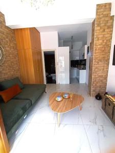 אזור ישיבה ב-Inna Suite luxury apartment in the center