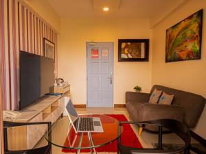 Gallery image of UMET Seaview Hotel with Free Roundtrip Airport Pick up and drop off in Male City