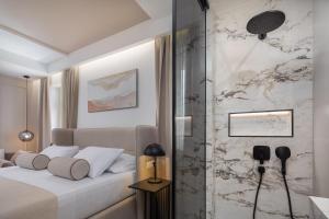 Luxury rooms Le Prestige Few Minutes from Split's Iconic Waterfront客房内的一张或多张床位