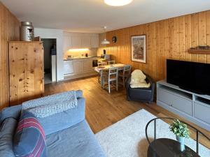Kuchyň nebo kuchyňský kout v ubytování Beautiful apartment in Zermatt with a breathtaking view of the Matterhorn