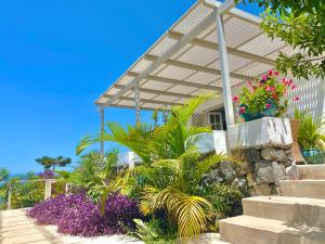 Ogród w obiekcie Casa Badana, Exclusiva Casa Privada con Piscina y Vistas al Mar