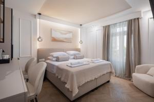 Luxury rooms Le Prestige Few Minutes from Split's Iconic Waterfront客房内的一张或多张床位