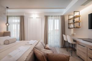 Luxury rooms Le Prestige Few Minutes from Split's Iconic Waterfront客房内的一张或多张床位
