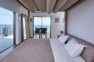 Postel nebo postele na pokoji v ubytování Porto Ocean flat