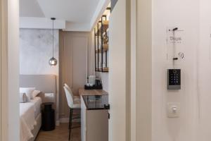 Luxury rooms Le Prestige Few Minutes from Split's Iconic Waterfront客房内的一张或多张床位