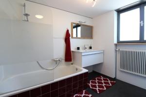 Vannituba majutusasutuses Hus8 Krumbach