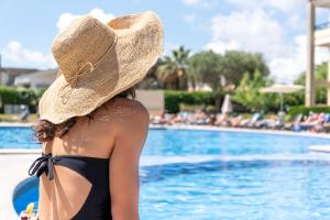 The swimming pool at or close to Hotel Bahia Pollensa