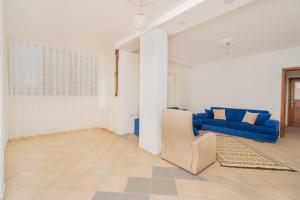 A seating area at Villa Asya 2