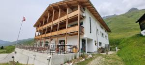 Gallery image of Hotel Avers in Am Bach +29 photos
