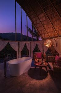 Ein allgemeiner Bergblick oder ein Berglick von des Resorts aus