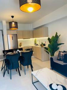 Dapur atau dapur kecil di New 2BD aprt with Shared Rooftop Pool D3
