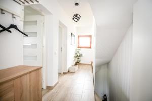 Kúpeľňa v ubytovaní Apartamenty Dwupoziomowe Na Dwa Widoki z Jacuzzi & Sauna