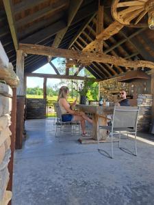 Posezení v ubytování Gîte Les 3 pierres