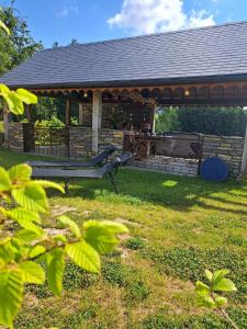 Zahrada ubytování Gîte Les 3 pierres + 37 fotografií