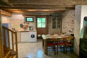 Φωτογραφία από το άλμπουμ του Appartement de la Vieille Ferme - Welkeys στην Ανεσί