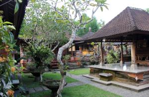 Zahrada ubytování Nyoman Sandi Guest House