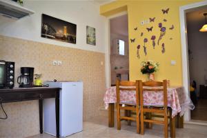 Kuchyň nebo kuchyňský kout v ubytování KATINA HOUSE