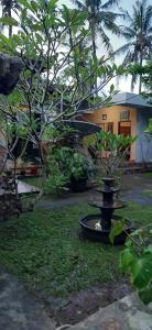 Сад в POLENG HOMESTAY