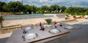 Bassein majutusasutuses Villa Martha Perithia Corfu või selle lähedal +36 fotot