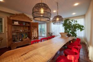 Fotografie z fotogalerie ubytování Torre Lolita - House in Lleida for 8 with pool and tennis court v destinaci Lleida