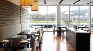 Restoran atau tempat lain untuk makan di Rolling Hills Hotel