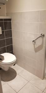 A bathroom at Charmant studio 2* rdc+ terrasse & parking privé