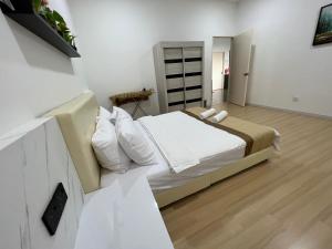Postel nebo postele na pokoji v ubytování Home Away From Home In Taiping - Newly Upgraded! + 37 fotografií