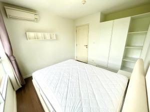Postel nebo postele na pokoji v ubytování บ้านทิวลม คอนโด Baan Thew lom condo by Pat