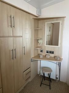 Gallery image of Konies Place Golden Anchor Free WiFi Bedding Included in Chapel Saint Leonards +13 photos